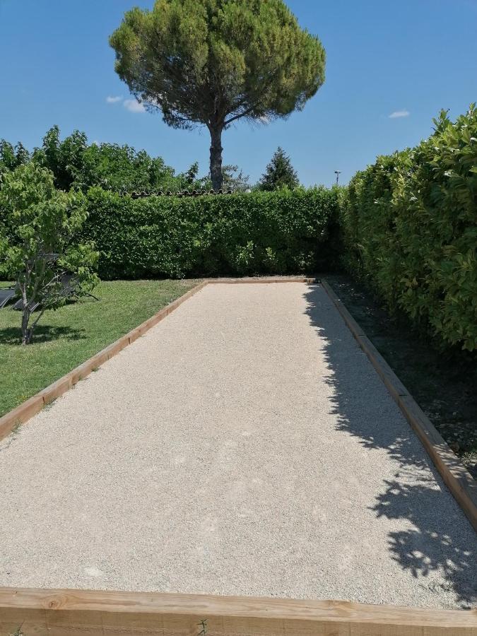 Gite Les Demoiselles Des Sorgues LʼIsle-sur-la-Sorgue Eksteriør bilde